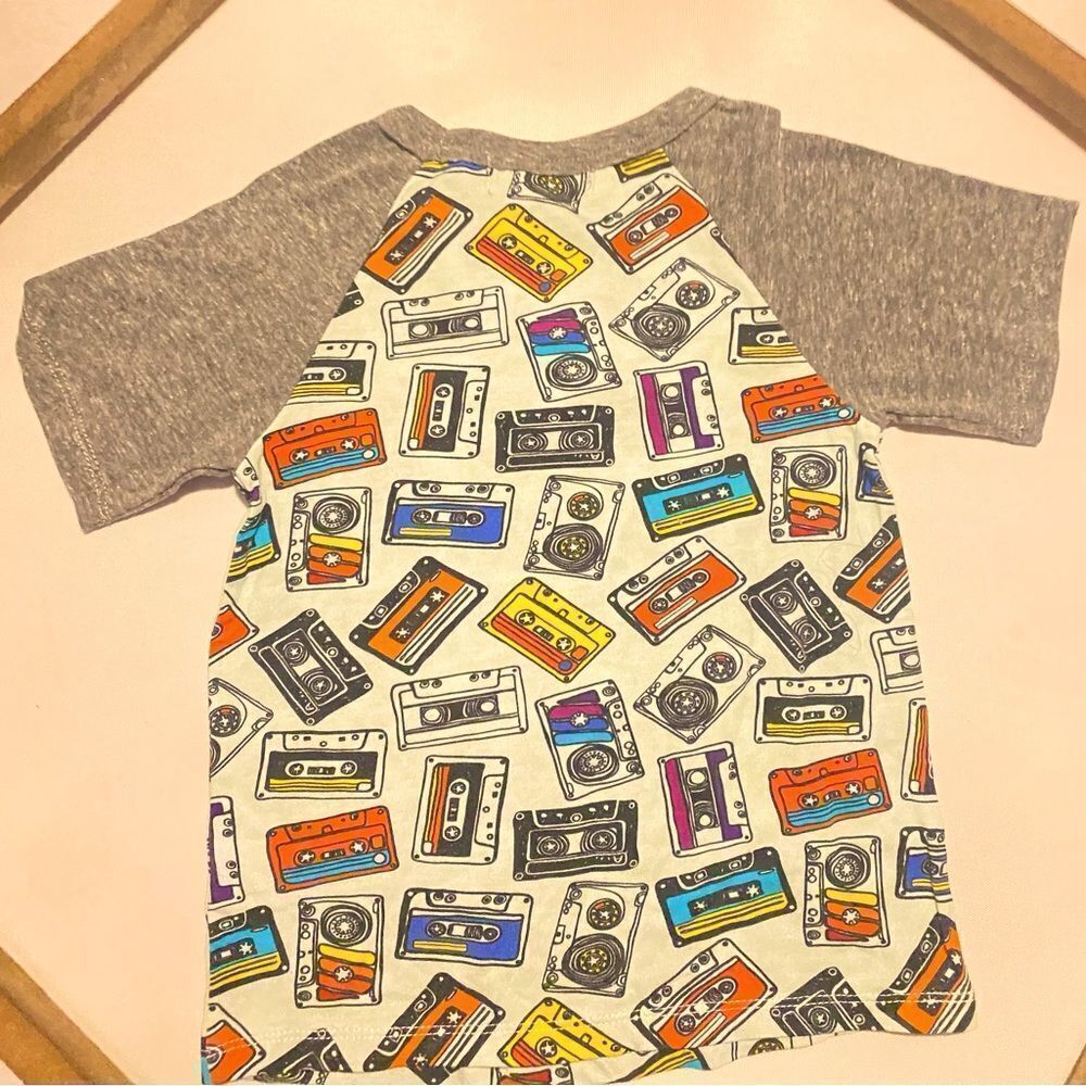 🛍️Miki Miette kid Boy Gray Vintage 24 month multicolor shirt 👕 Top 💦